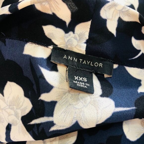 Ann Taylor floral navy black wrap front long sleeve blouse top Size XXS - Picture 7 of 8